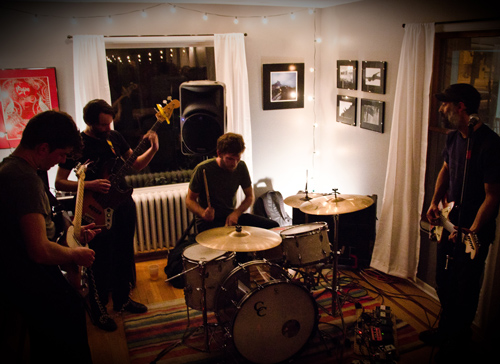 appleseed-living-room